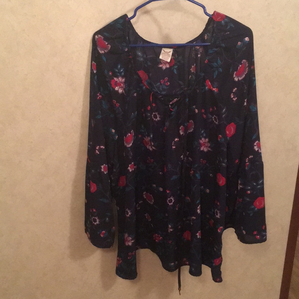 3x Faded Glory blouse